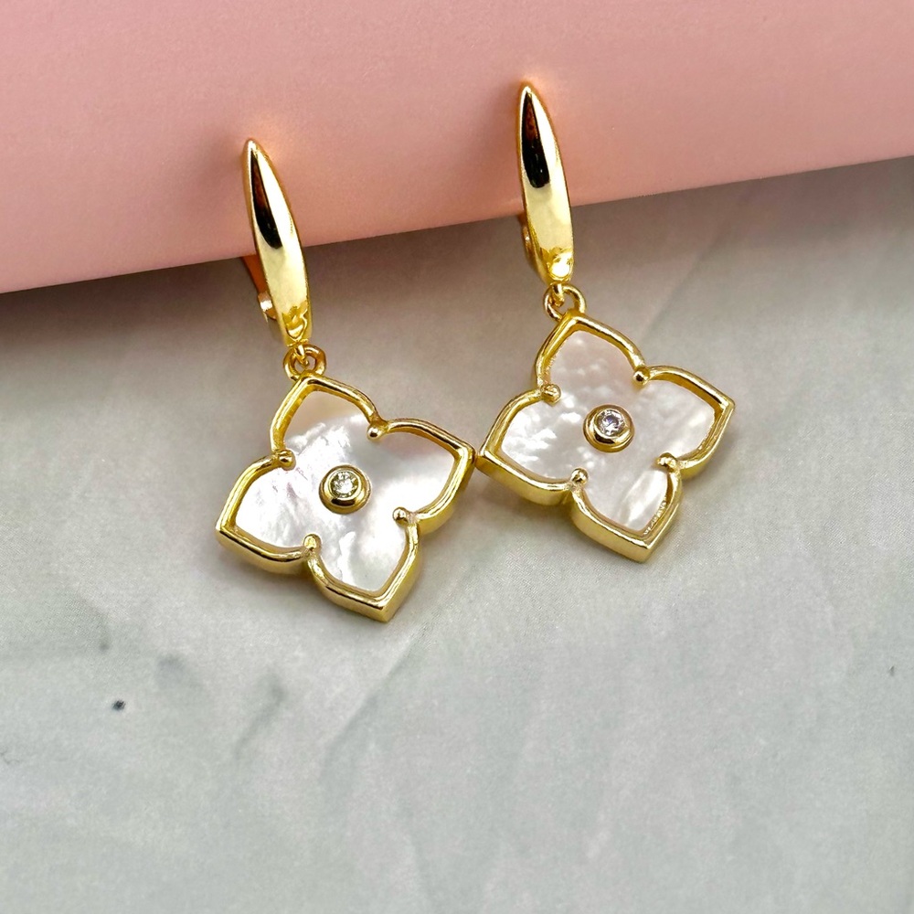 18K Gold Plated Over 925 Sterling Silver Clover Mother of Pearl Drop Earrings